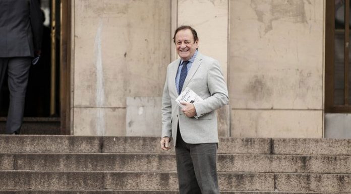 Canicoba Corral | El juez federal elevó un pedido de jubilación