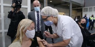 Covid-19 Se vacunarán 12.700 docentes en la primera etapa