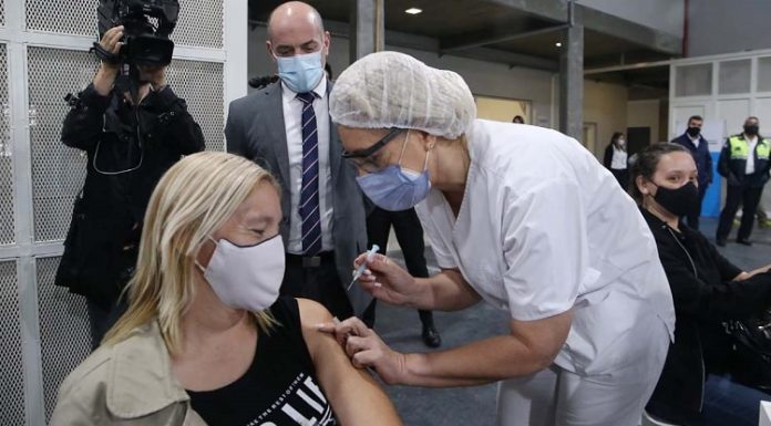 Covid-19 Se vacunarán 12.700 docentes en la primera etapa