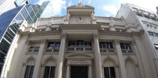 Advierten que el Banco Central está ejecutando un "ajuste silencioso"