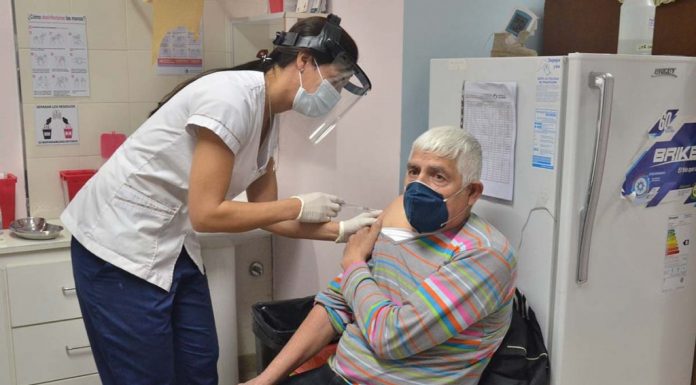 Covid-19 | Tucumán se queda sin vacunas para los mayores de 70 años