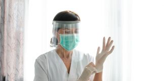 Al menos 3.000 enfermeras murieron por coronavirus y la mayoría se plantea dejar su puesto