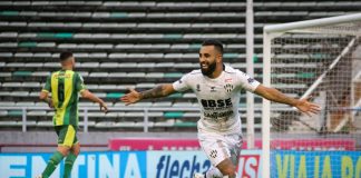 Central Córdoba se impuso 2 a 1 frente a Aldosivi pese a jugar 60 minutos con diez