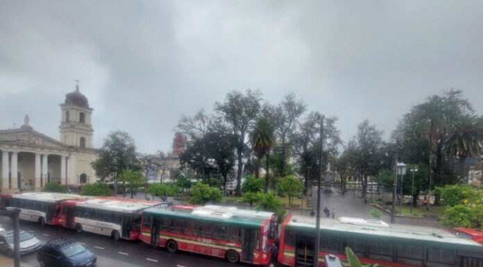 UTA protesta en Plaza Independencia: «Esto nació espontáneamente»