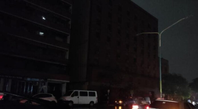 EDET deja sin luz a miles de tucumanos en medio de la lluvia