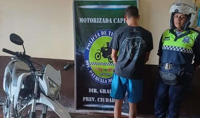 Patrulleros del 911 incautan una moto con pedido de secuestro